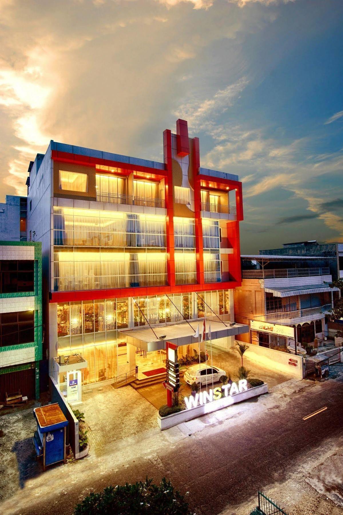 โรงแรมวินสตาร์ เปกันบารู ภายนอก รูปภาพ
